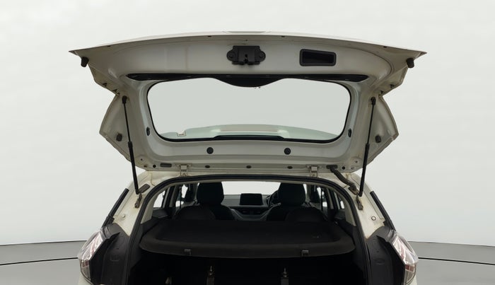 2022 Tata NEXON XE PETROL, CNG, Manual, 75,986 km, Boot Door Open