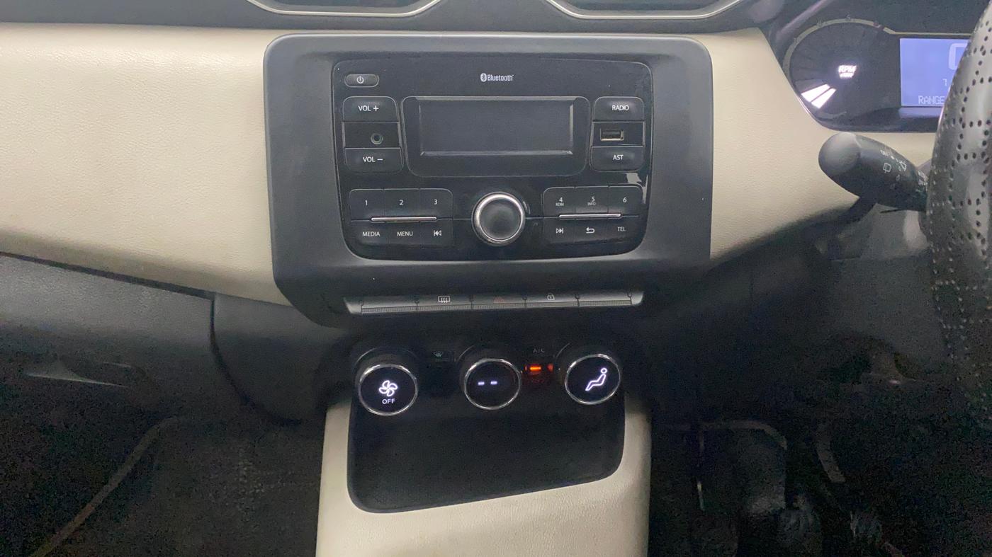 2021 Nissan MAGNITE XL TURBO, Petrol, Manual, 70,817 km, Air Conditioner
