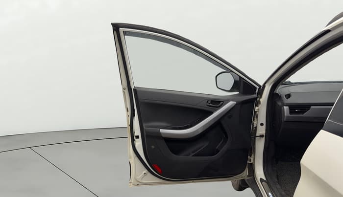 2022 Tata NEXON XM SUNROOF PETROL, Petrol, Manual, 24,073 km, LHS Front Door