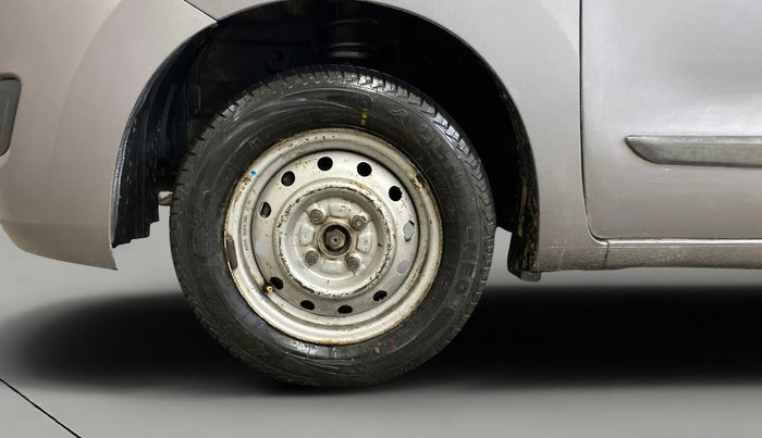 2014 Maruti Wagon R 1.0 LXI CNG, CNG, Manual, 97,945 km, Left Front Wheel