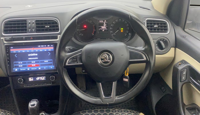 2017 Skoda Rapid AMBITION 1.6 MPI AT, Petrol, Automatic, 73,569 km, Steering Wheel Close Up