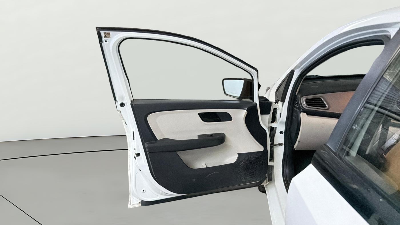 2021 Tata ALTROZ XM PLUS PETROL, Petrol, Manual, 51,469 km, LHS Front Door