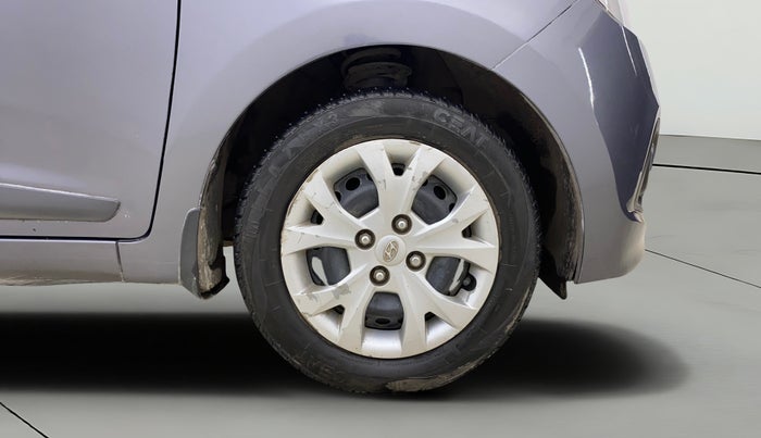 2016 Hyundai Grand i10 SPORTZ 1.2 KAPPA VTVT, Petrol, Manual, 1,36,544 km, Right Front Wheel