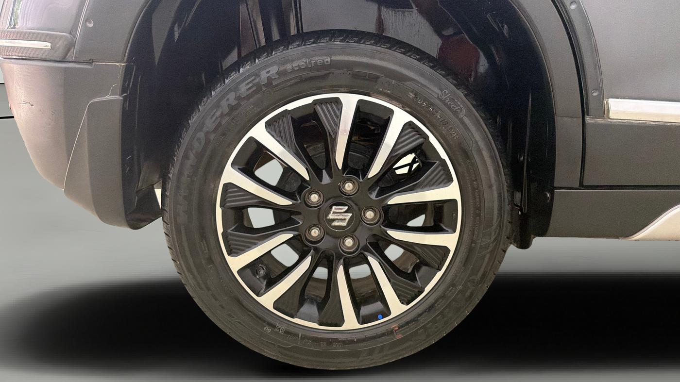 2021 Maruti Vitara Brezza LXI, Petrol, Manual, 15,825 km, Right Rear Wheel