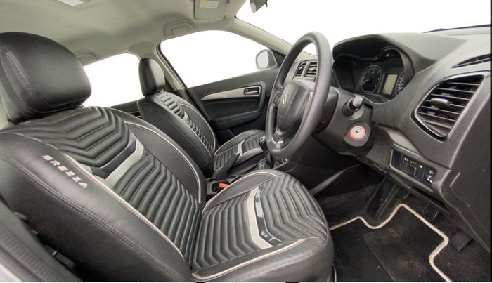 2018 Maruti Vitara Brezza ZDI, Diesel, Manual, 49,233 km, Right Side Front Door Cabin