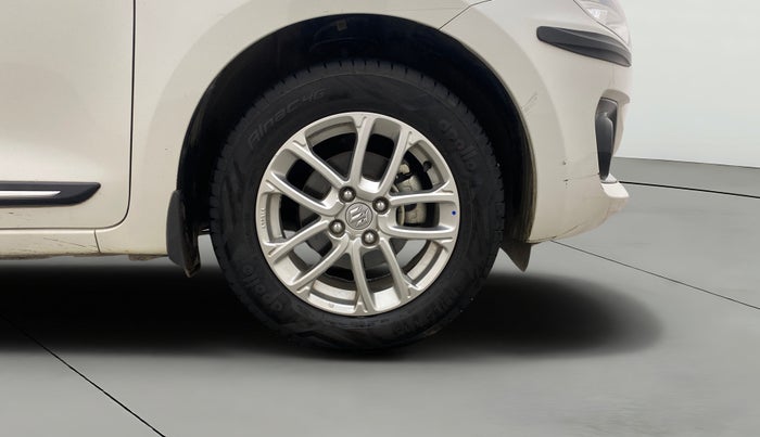 2022 Maruti Swift ZXI, Petrol, Manual, 34,212 km, Right Front Wheel