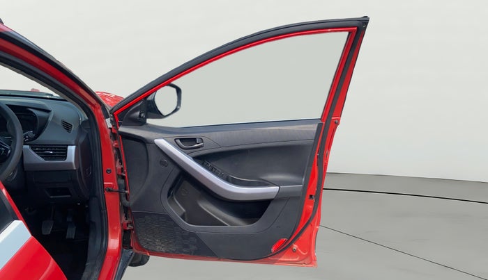 2021 Tata NEXON XM PETROL, Petrol, Manual, 28,791 km, RHS Front Door