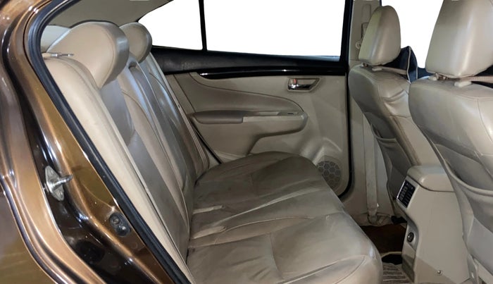 2017 Maruti Ciaz ALPHA DIESEL 1.3, Diesel, Manual, 1,39,590 km, Right Side Rear Door Cabin