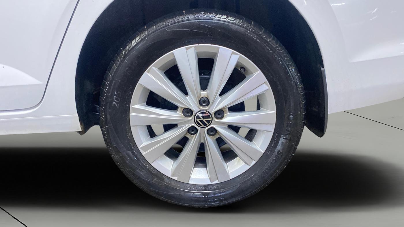 2024 Volkswagen VIRTUS HIGHLINE TSI 1.0 MT, Petrol, Manual, 6,662 km, Left Rear Wheel