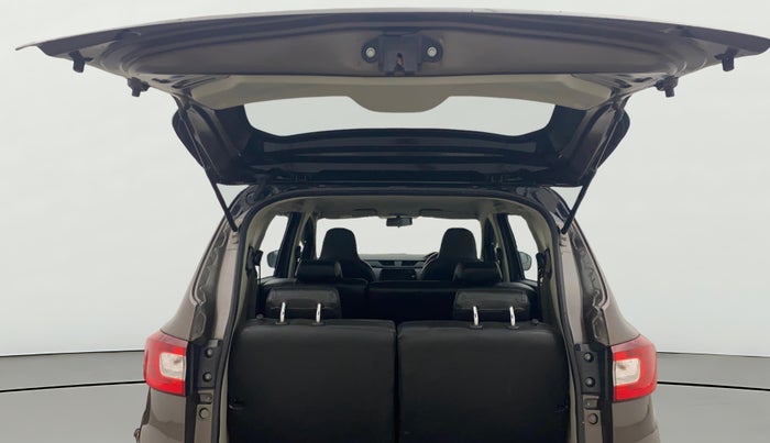 2022 Renault TRIBER RXZ AMT, Petrol, Automatic, 26,341 km, Boot Door Open