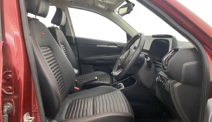 2022 KIA SONET GTX PLUS 1.0 IMT, Petrol, Manual, 25,414 km, Right Side Front Door Cabin