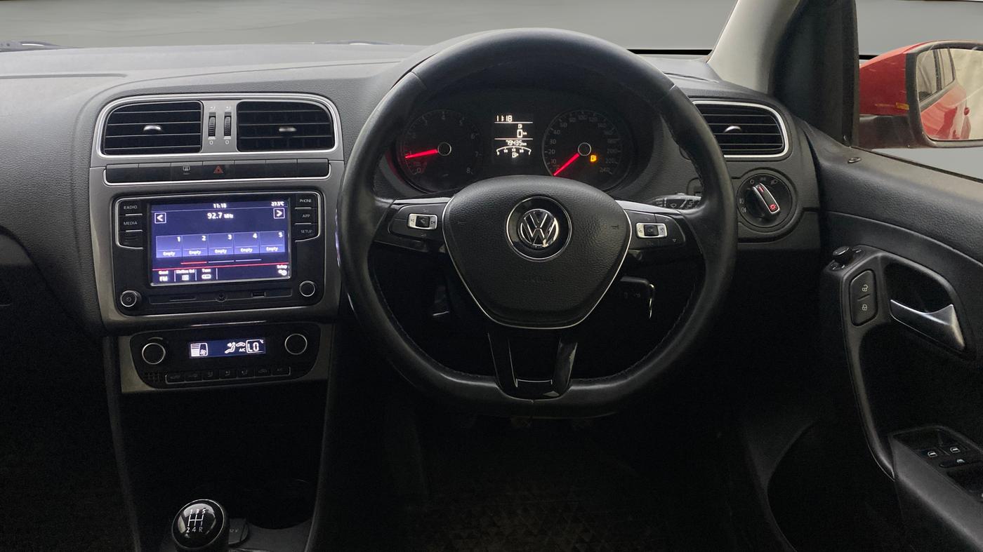 2018 Volkswagen Polo HIGHLINE PLUS 1.0 16 ALLOY, Petrol, Manual, 79,434 km, Steering Wheel Close Up