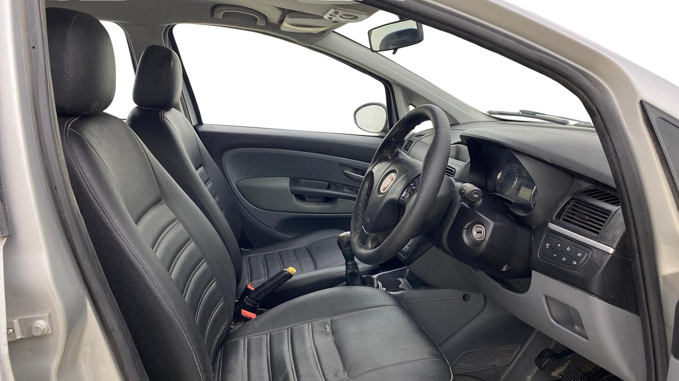 2014 Fiat Grand Punto EMOTION PACK 1.3 90 HP, Diesel, Manual, 1,18,542 km, Right Side Front Door Cabin