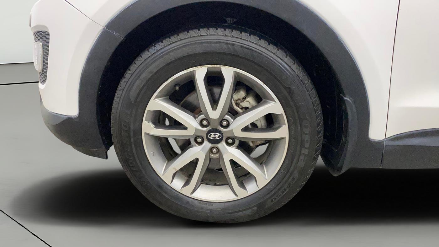 2014 Hyundai Santa Fe 4 WD AT, Diesel, Automatic, 72,740 km, Left Front Wheel