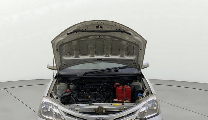 2013 Toyota Etios G, Petrol, Manual, 1,11,026 km, Open Bonet