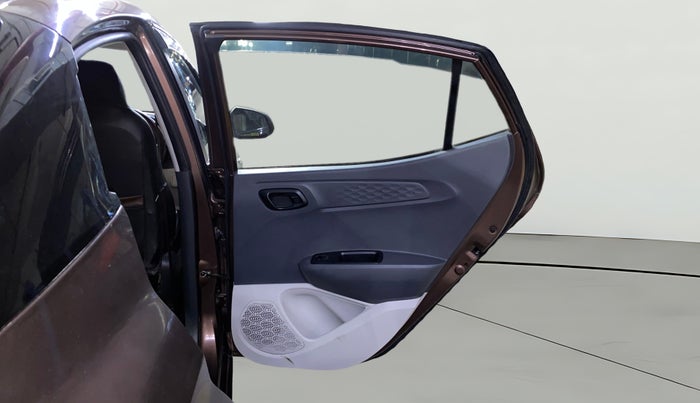 2021 Hyundai AURA S 1.2 CNG, CNG, Manual, 74,601 km, RHS Rear Door