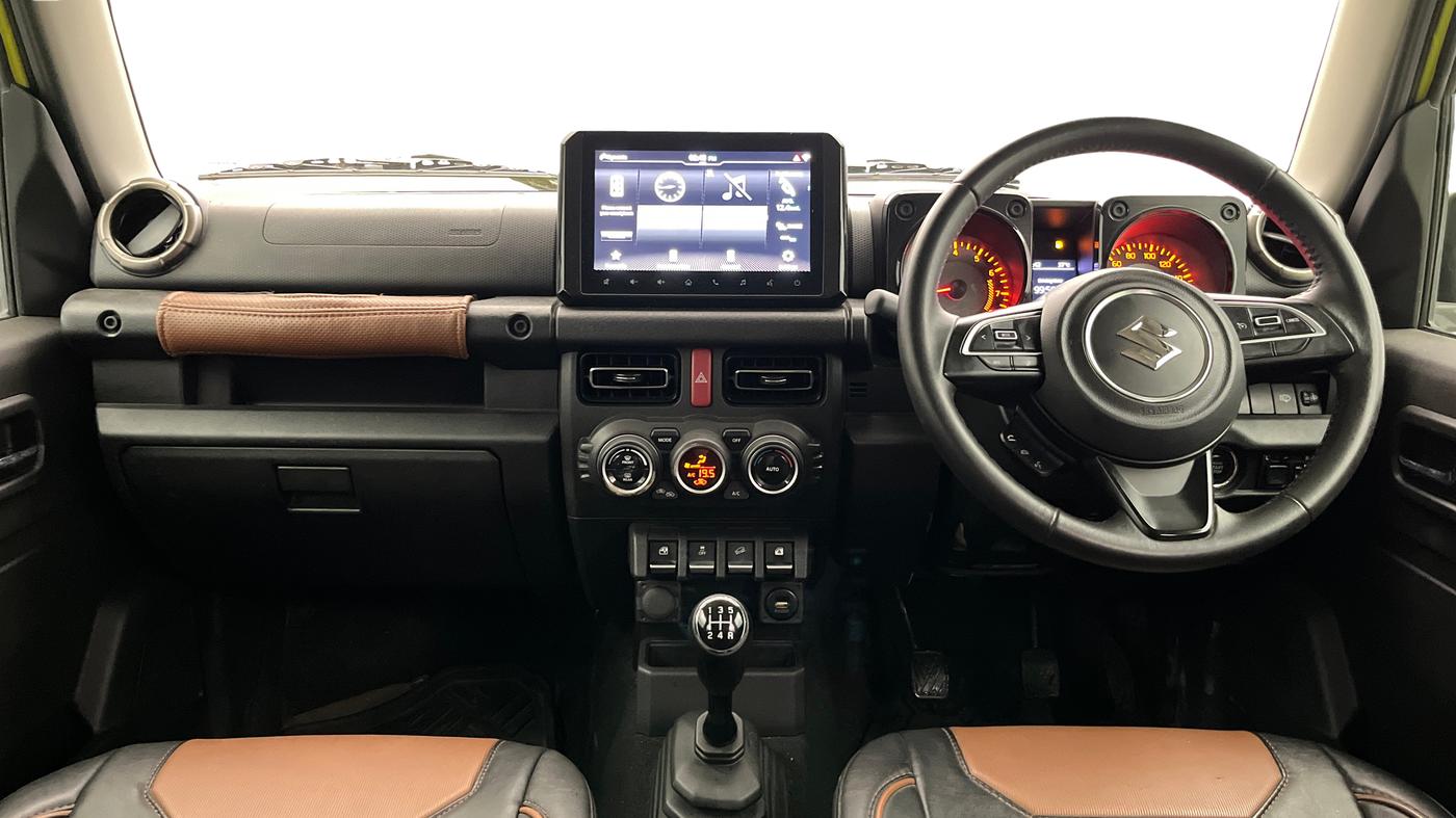 2023 Maruti JIMNY ALPHA ALL GRIP PRO AT DUAL TONE, Petrol, Automatic, 37,383 km, Dashboard