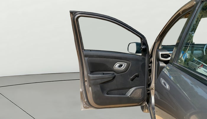 2021 Datsun Redi Go T, Petrol, Manual, 38,975 km, LHS Front Door