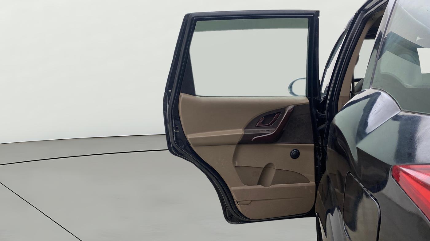2014 Mahindra XUV500 W4, Diesel, Manual, 97,259 km, LHS Rear Door