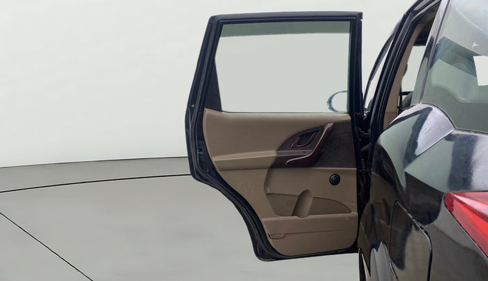 2014 Mahindra XUV500 W4, Diesel, Manual, 97,189 km, LHS Rear Door