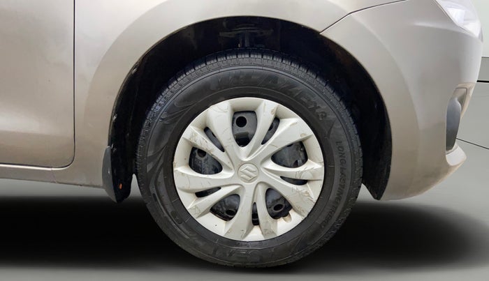 2020 Maruti Swift VXI AMT, Petrol, Automatic, 43,040 km, Right Front Wheel