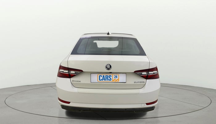 2019 Skoda Superb STYLE 1.8 TSI MT, Petrol, Manual, 50,278 km, Back/Rear