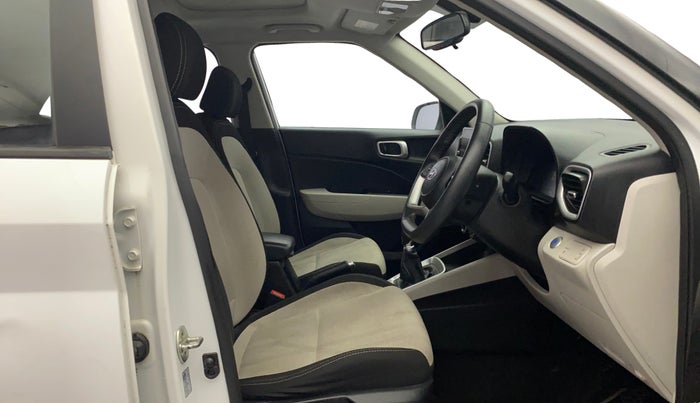 2022 Hyundai VENUE SX 1.2 PETROL, Petrol, Manual, 33,433 km, Right Side Front Door Cabin