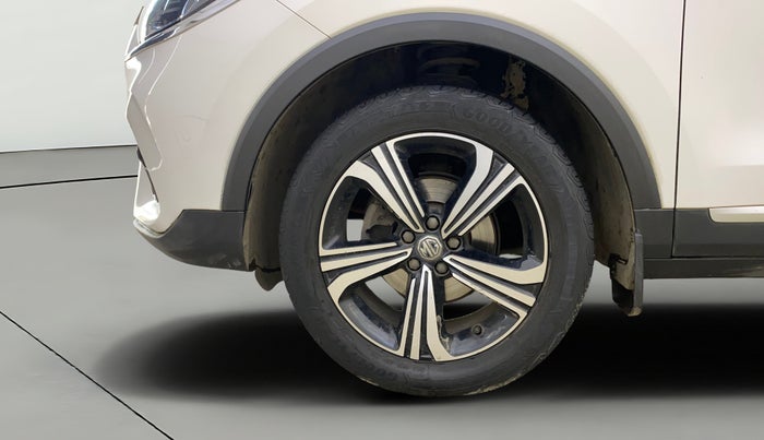 2022 MG ASTOR SHARP 1.5 MT, Petrol, Manual, 36,863 km, Left Front Wheel