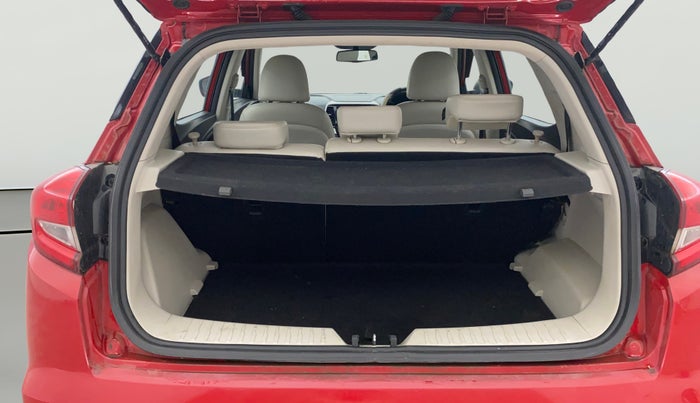 2021 Mahindra XUV300 W8 (O) 1.5 DIESEL AMT, Diesel, Automatic, 75,875 km, Boot Open Zoomed View