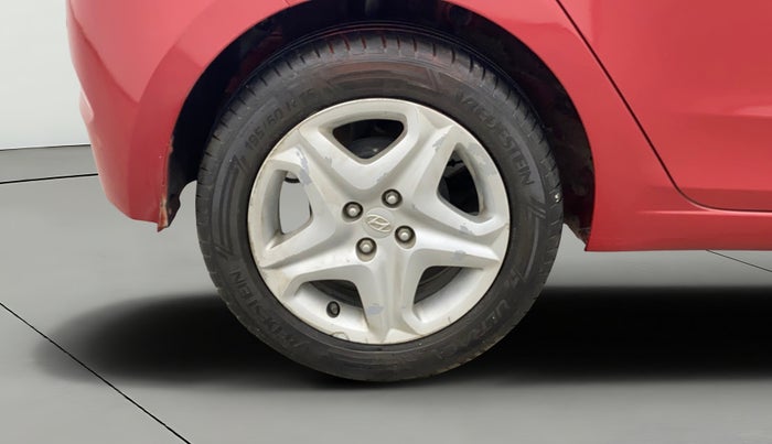 2017 Hyundai Elite i20 ASTA 1.2, Petrol, Manual, 1,01,700 km, Right Rear Wheel