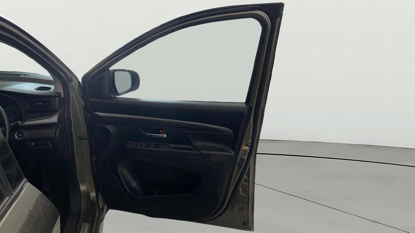 2020 Maruti XL6 ALPHA MT, Petrol, Manual, 73,537 km, RHS Front Door