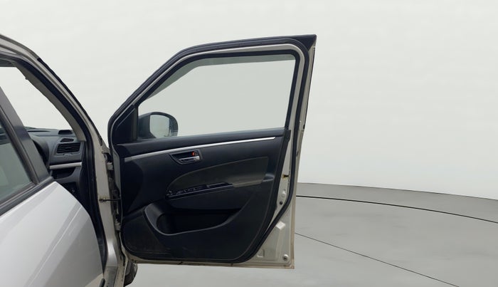 2013 Maruti Swift VXI, Petrol, Manual, 36,500 km, RHS Front Door