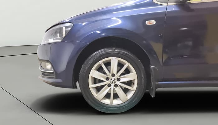 2015 Volkswagen Polo HIGHLINE1.5L, Diesel, Manual, 79,365 km, Left Front Wheel