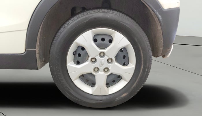 2022 Mahindra XUV300 W6 1.2 PETROL AMT, Petrol, Automatic, 36,886 km, Left Rear Wheel