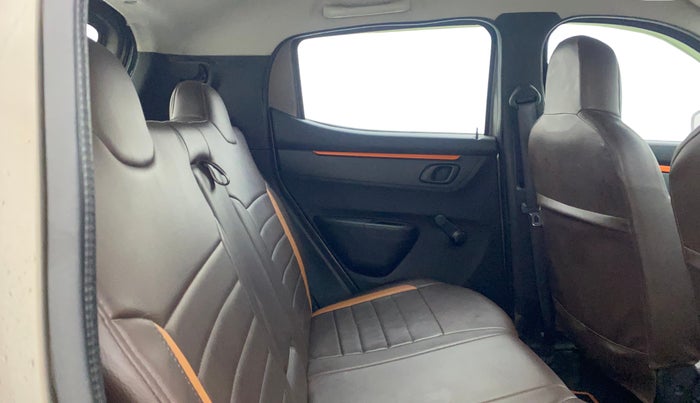 2019 Renault Kwid CLIMBER 1.0 AMT, Petrol, Automatic, 74,108 km, Right Side Rear Door Cabin