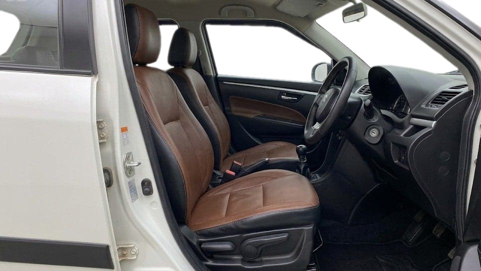 2017 Maruti Swift VXI, Petrol, Manual, 1,15,743 km, Right Side Front Door Cabin