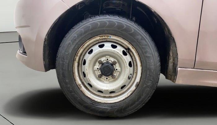 2016 Tata Tiago XE DIESEL, Diesel, Manual, 98,484 km, Left Front Wheel