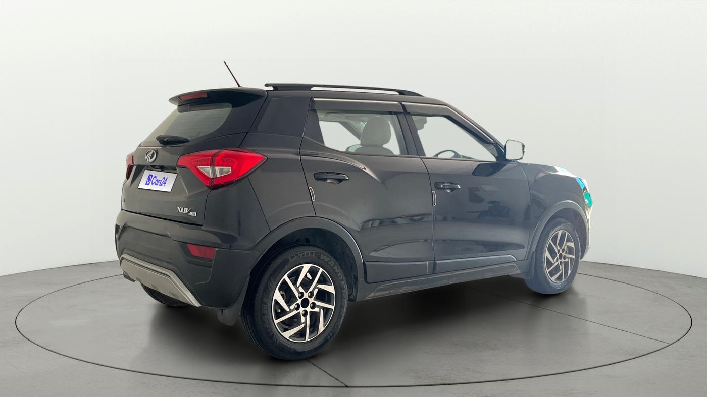 2022 Mahindra XUV300 W8 (O) 1.2 PETROL, Petrol, Manual, 42,061 km, Right Back Diagonal