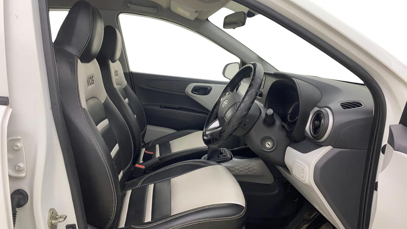 2021 Hyundai GRAND I10 NIOS MAGNA 1.2 KAPPA VTVT, Petrol, Manual, 44,584 km, Right Side Front Door Cabin