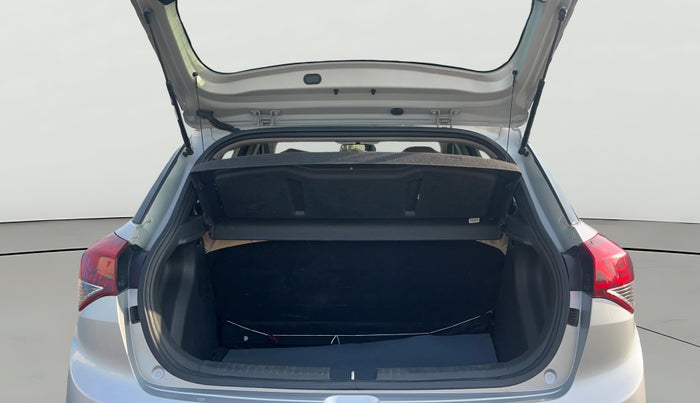 2017 Hyundai Elite i20 SPORTZ 1.2, Petrol, Manual, 73,293 km, Boot Open Zoomed View