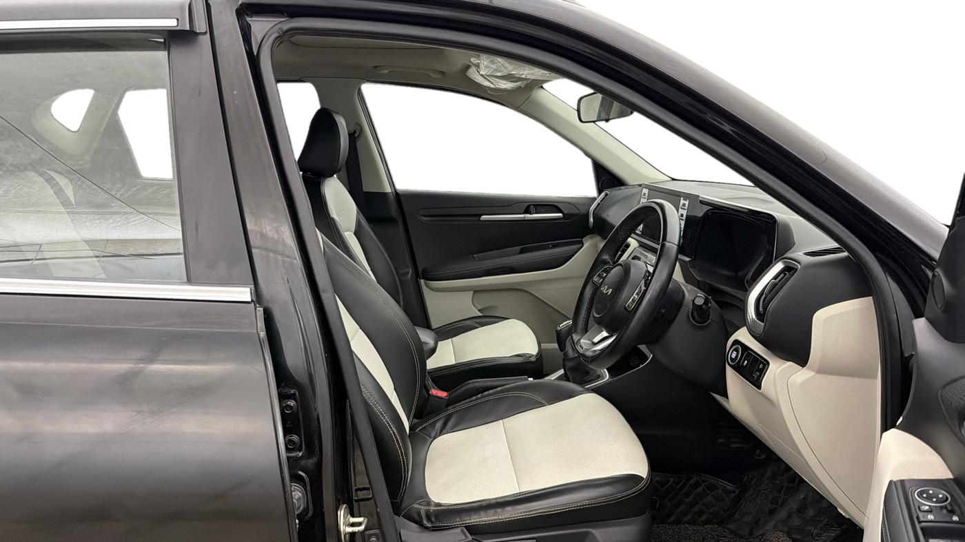 2022 KIA SONET HTX ANNIVERSARY EDITION 1.0 IMT, Petrol, Manual, 75,110 km, Right Side Front Door Cabin
