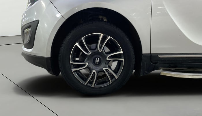 2019 Mahindra MARAZZO M8 8 STR, Diesel, Manual, 30,475 km, Left Front Wheel