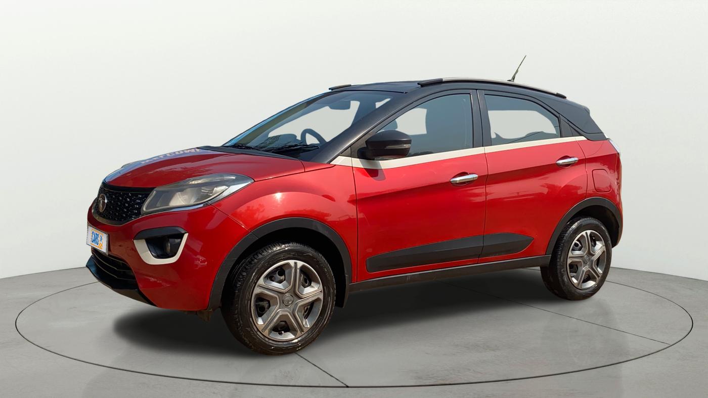 2018 Tata NEXON XM PETROL, CNG, Manual, 96,263 km, Left Front Diagonal