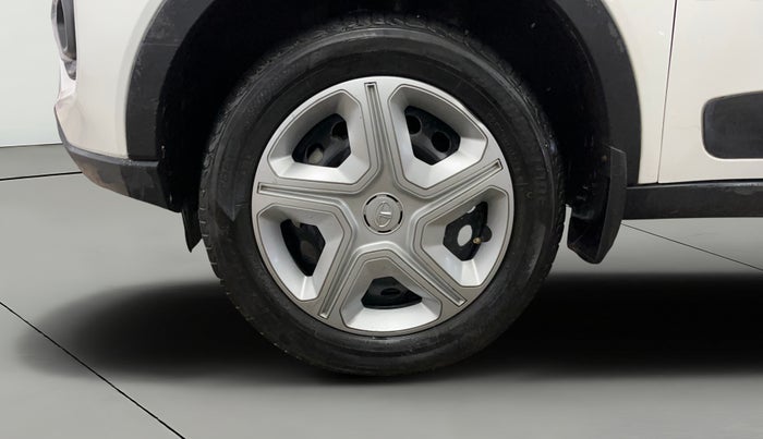 2023 Tata NEXON XM PLUS SUNROOF PETROL, Petrol, Manual, 39,661 km, Left Front Wheel