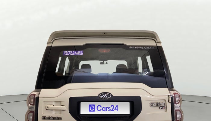 2017 Mahindra Scorpio S4 PLUS 1.99 INTELLI-HYBRID, Diesel, Manual, 61,856 km, Rear Windshield