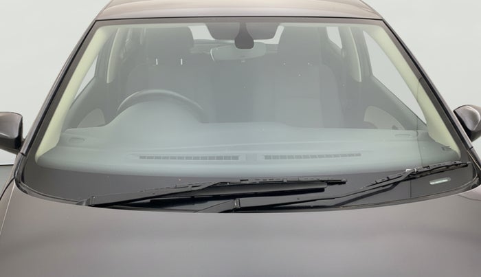 2017 Volkswagen Polo HIGHLINE1.2L, Petrol, Manual, 98,037 km, Front Windshield