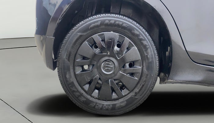 2014 Maruti Swift VXI, Petrol, Manual, 67,839 km, Right Rear Wheel