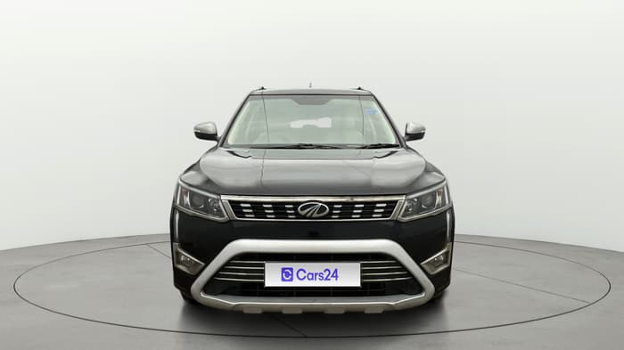 2022 Mahindra XUV300 W8 (O) 1.2 PETROL, Petrol, Manual, 36,872 km, Front