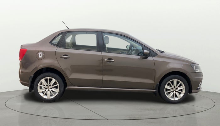 2016 Volkswagen Ameo HIGHLINE PLUS 1.5L AT 16 ALLOY, Diesel, Automatic, 1,32,884 km, Right Side View