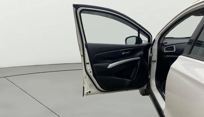 2016 Maruti S Cross ALPHA 1.3, Diesel, Manual, 1,27,663 km, LHS Front Door